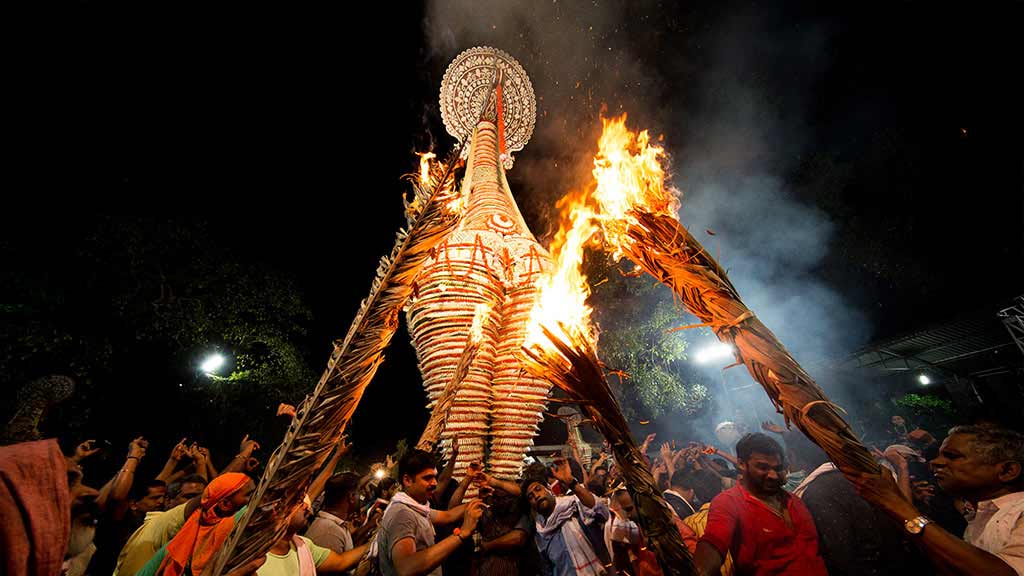 Traditional Kerala temple utsavam with chenda melam Alappuzha