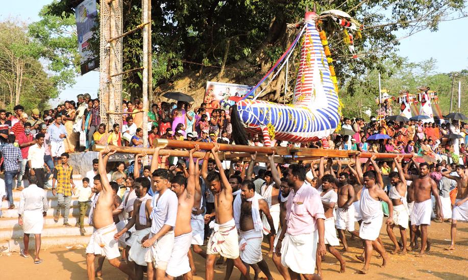 Ernakulam Shiva temple festival chenda melam performance
