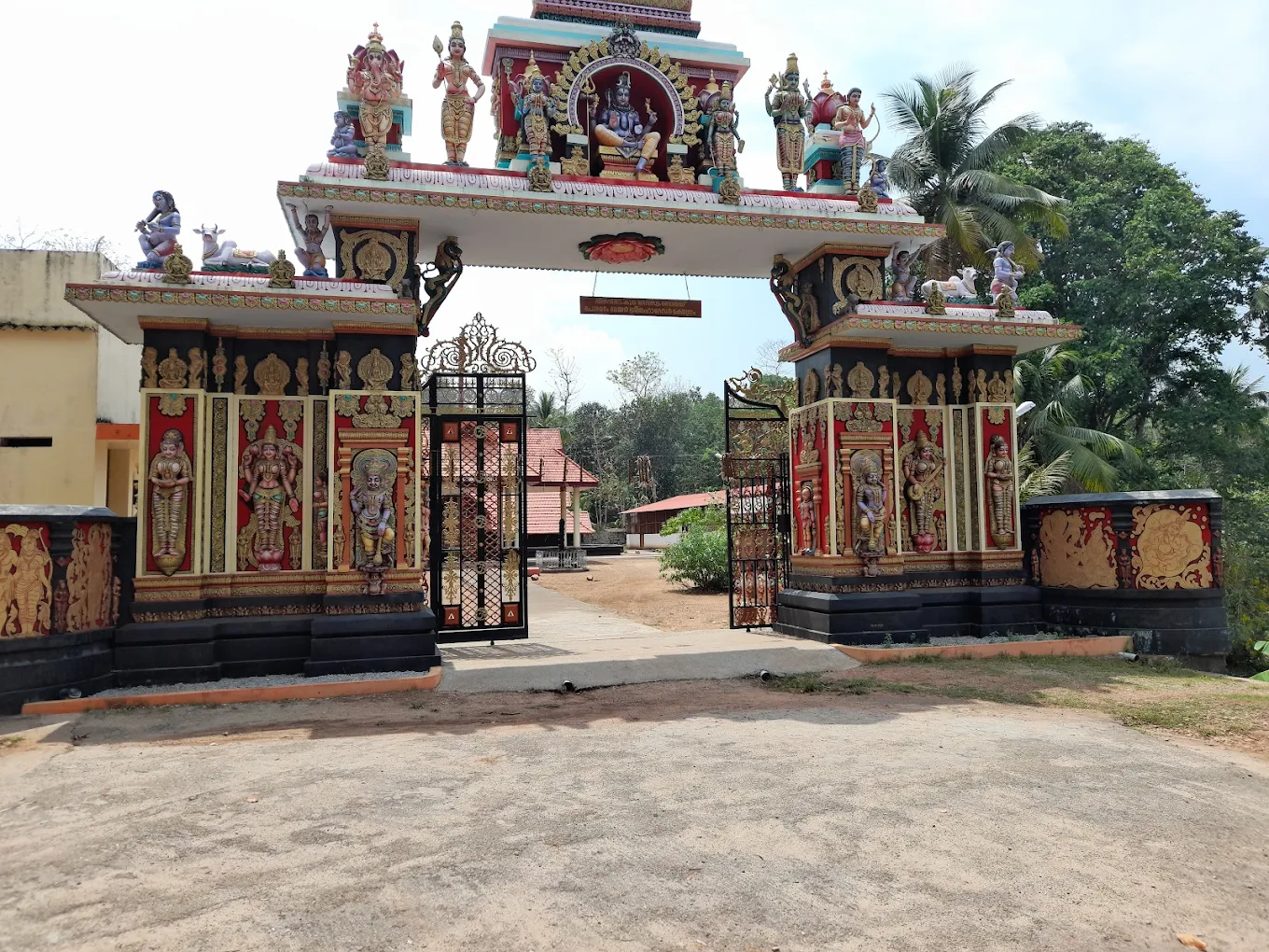 Avittam Thirunal Mahotsavam 2026 Poredam Major Sree Mahadevar Temple Kollam Kerala Temple Festival Thrikodiyettu Bhagavatha Parayanam Deeparadhana Thiru Aarattu Rituals